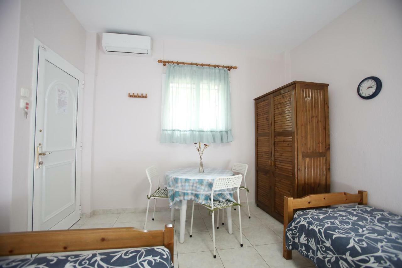 Pavlidis Apartment Siviri Exterior photo